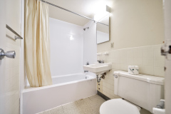 York Apartments 2 Bedroom - Washroom