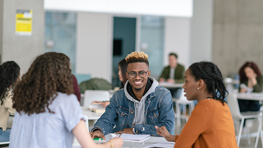 students with peer mentors in the college hub