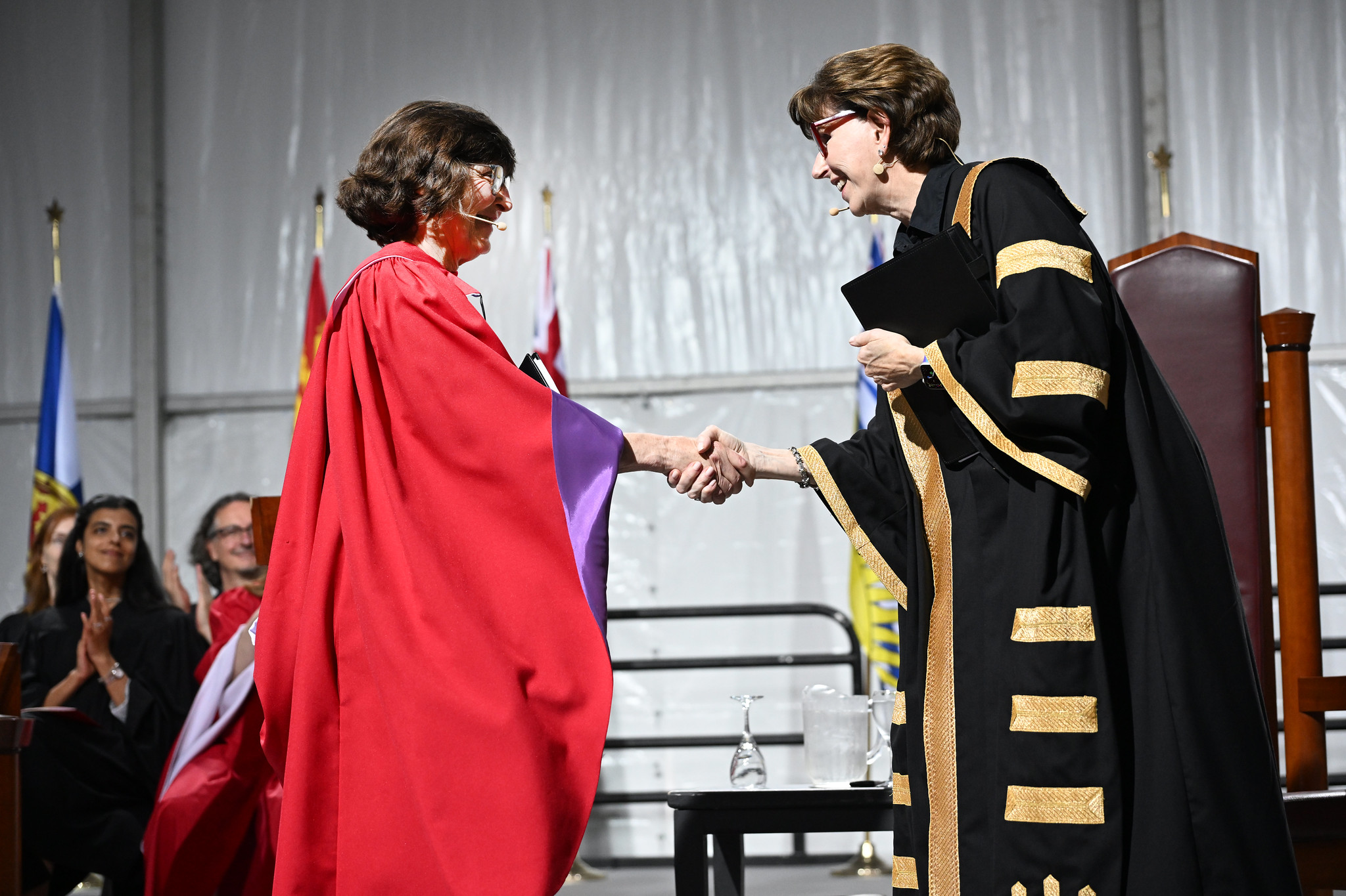 Remise des diplômes du printemps sur le campus Glendon : Barbara Neis, titulaire du doctorat honoris causa (juin 2024)