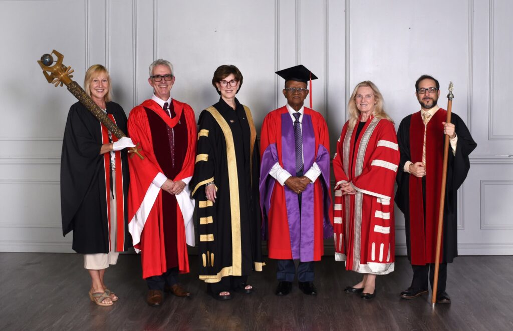 Remise des diplômes du printemps sur le campus Keele : Arnold Auguste, titulaire du doctorat honoris causa (juin 2024)