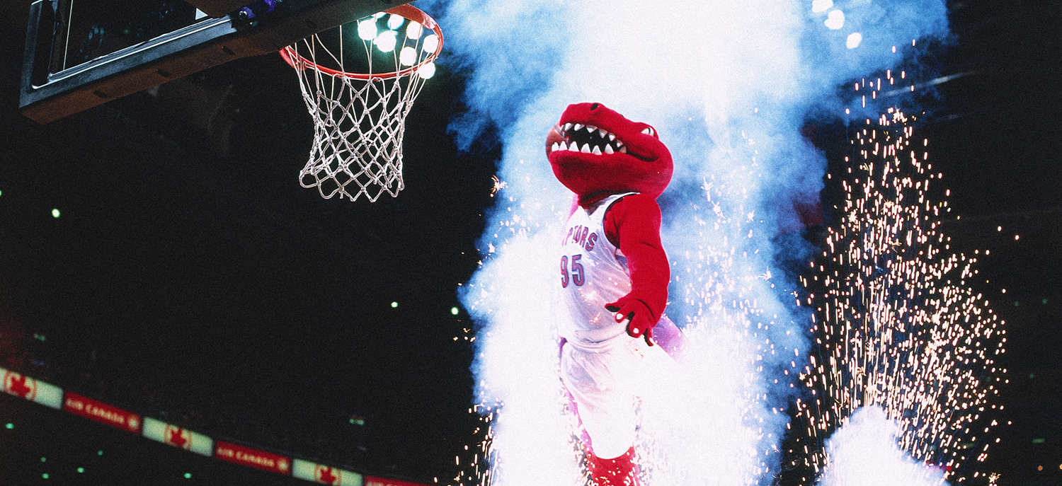 raptors going for a dunk