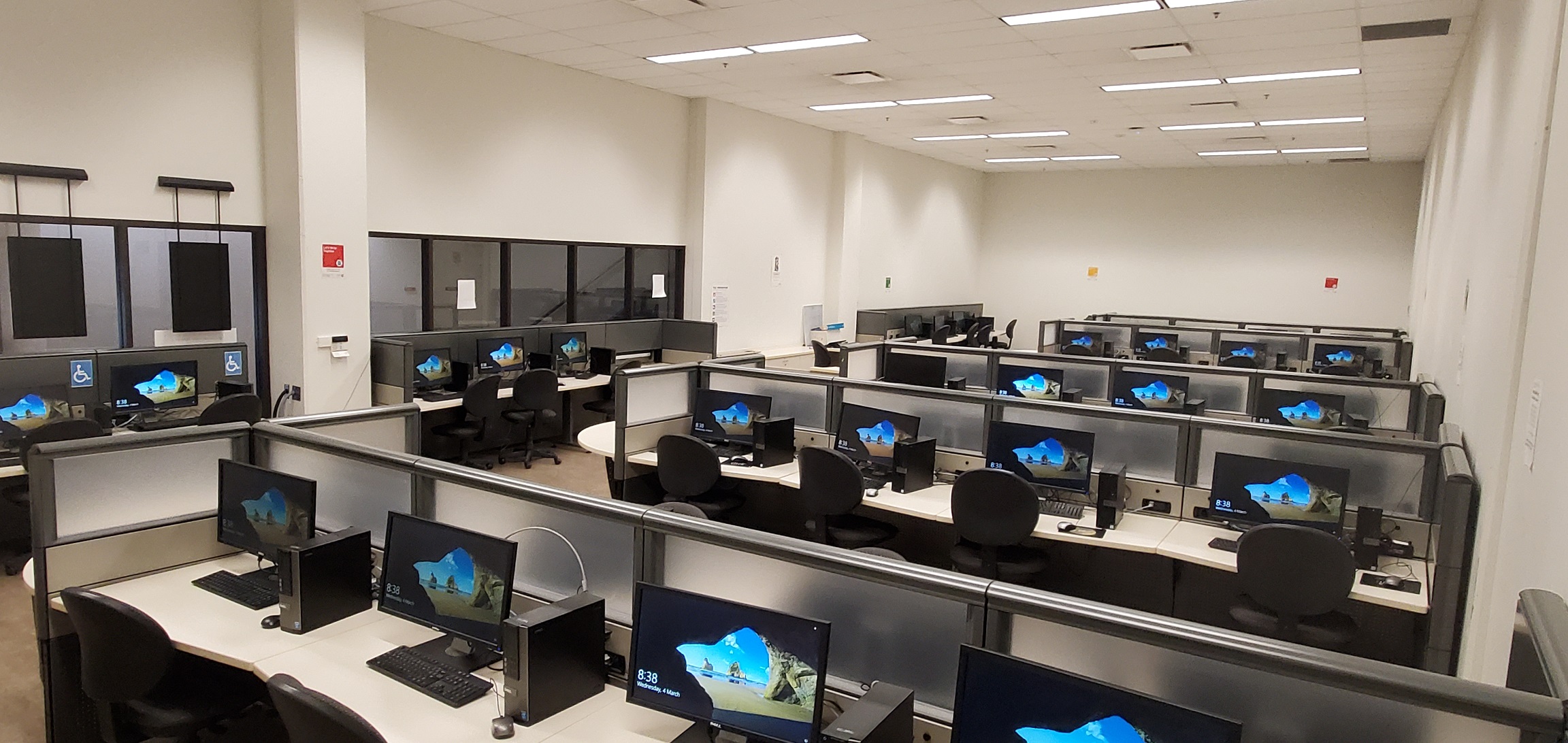 college computer classroom